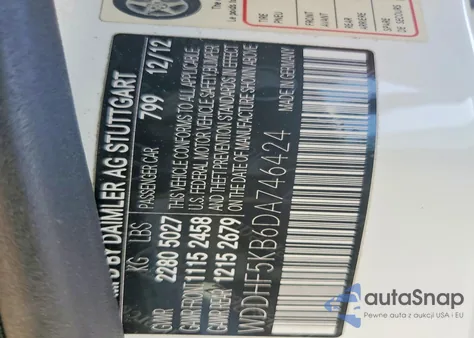 2013 Mercedes-Benz E 350 z USA, uszkodzony, nr VIN WDDHF5KB6DA746424